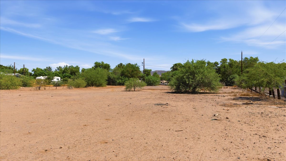 1.45 Acres Phoenix, Maricopa County, AZ (Power, Water, and Paved Road)