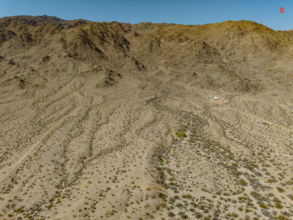 13.63 Acres Twentynine Palms, San Bernardino County, CA (Water)