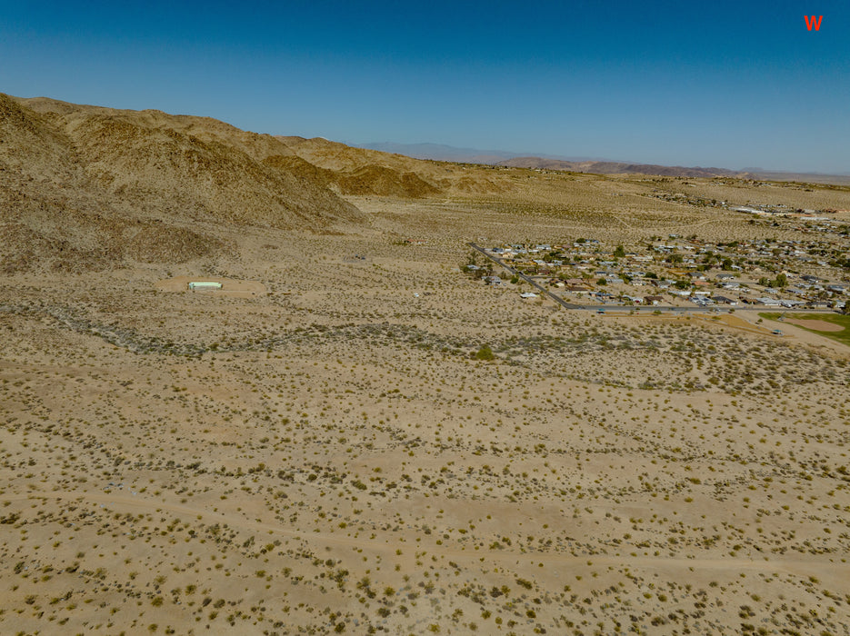 13.63 Acres Twentynine Palms, San Bernardino County, CA (Water)