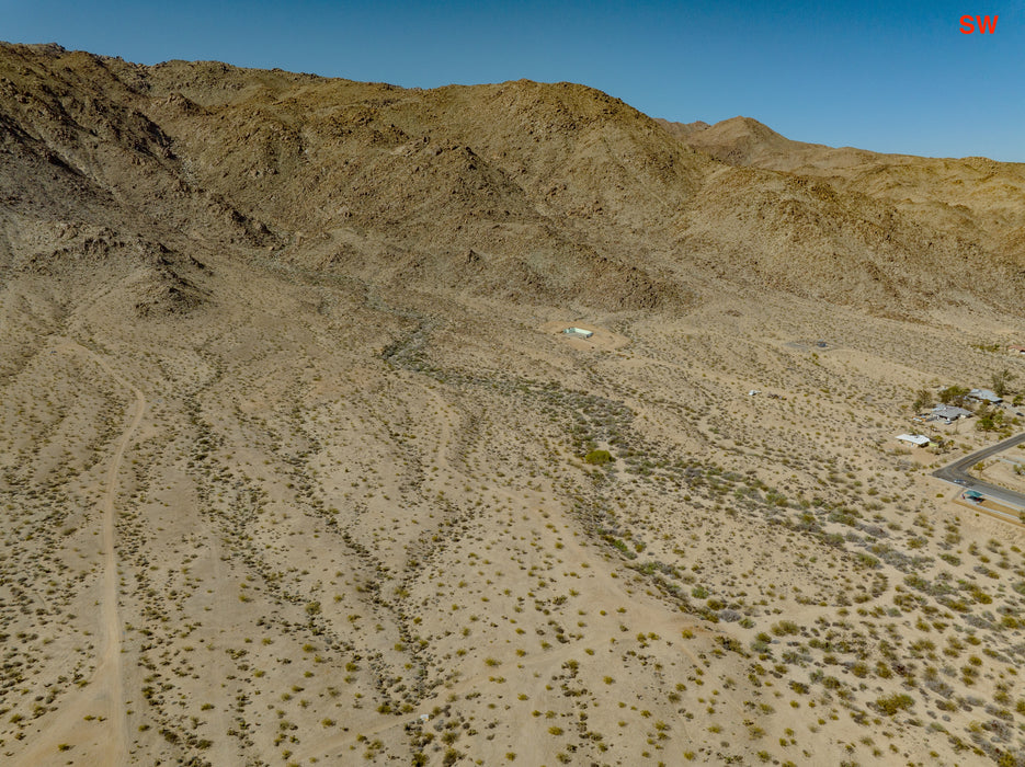 13.63 Acres Twentynine Palms, San Bernardino County, CA (Water)