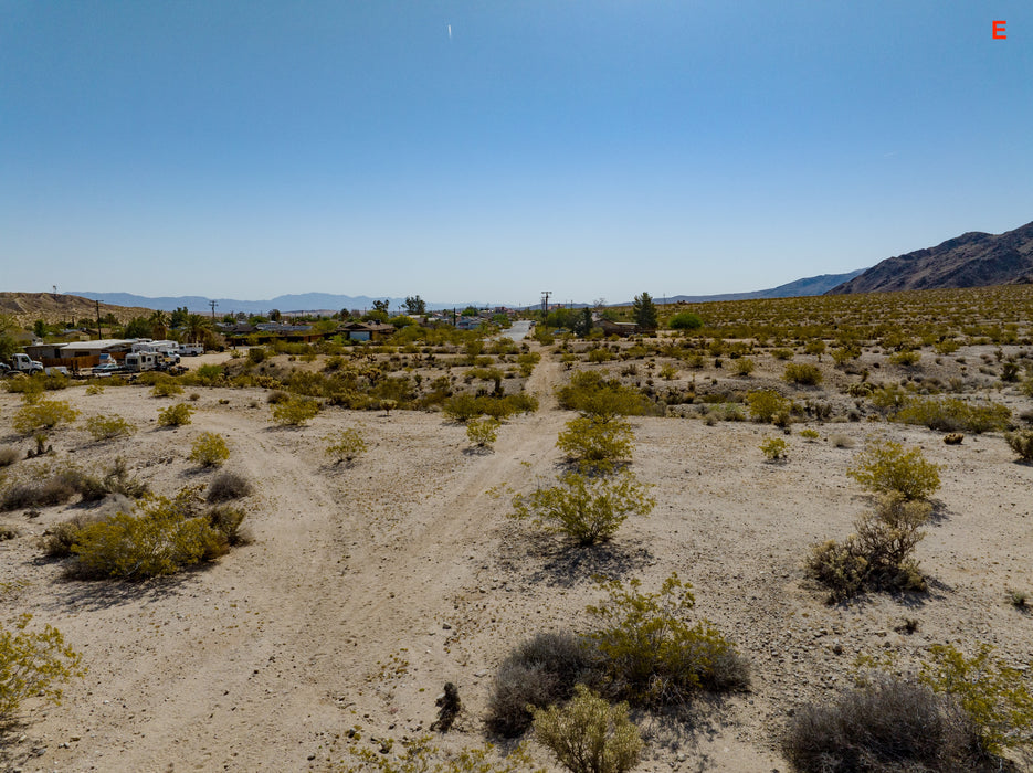 13.63 Acres Twentynine Palms, San Bernardino County, CA (Water)