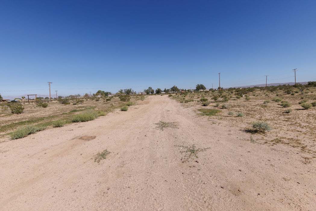 1.01 Acres Ridgecrest, Kern County, CA (Power & Water)