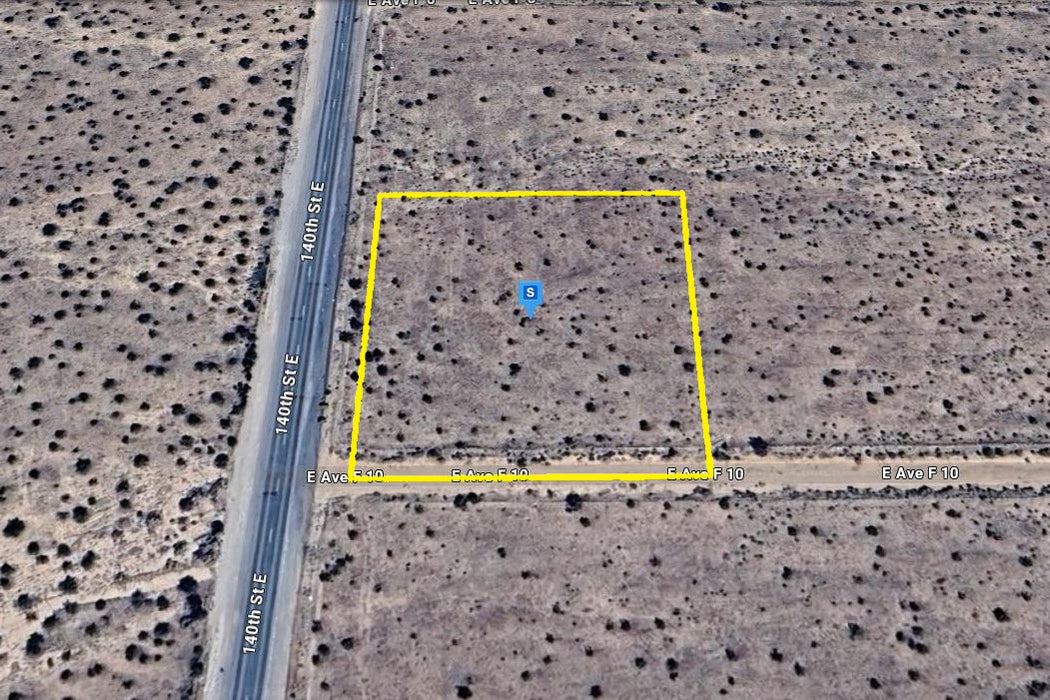 1.60 Acres Lancaster, Los Angeles County, CA (Paved Road)