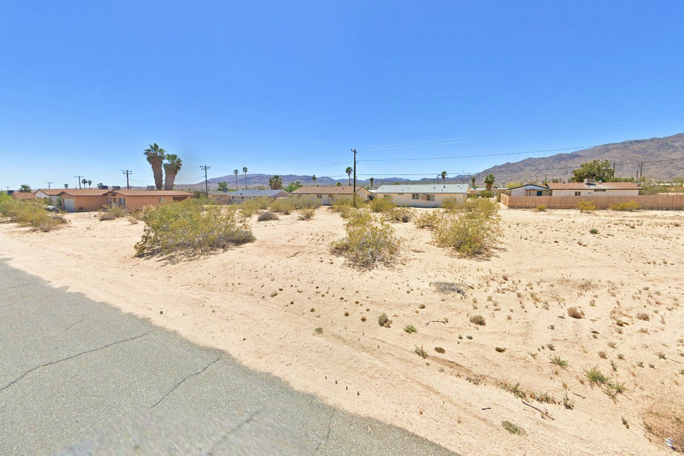 0.19 Acre Twentynine Palms, San Bernardino County, CA (Power, Water, & Paved Road)