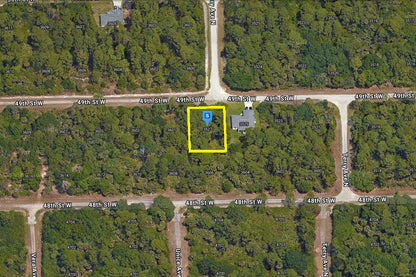 0.25 Acre Lehigh Acres, Lee County, FL (Power & Paved Road)
