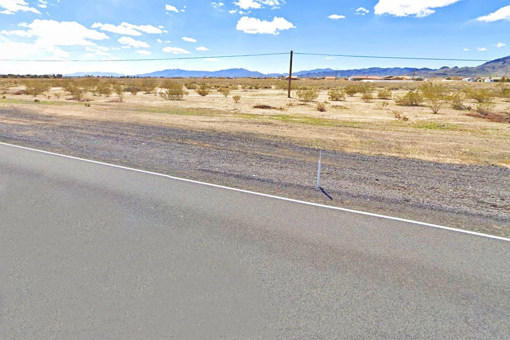 0.27 Acre Pahrump, Nye County, NV (Power & Paved Road)