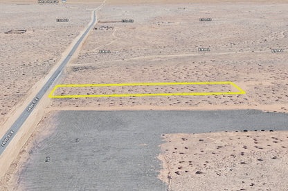 2.31 Acres Lancaster, Los Angeles County, CA (Paved Road)