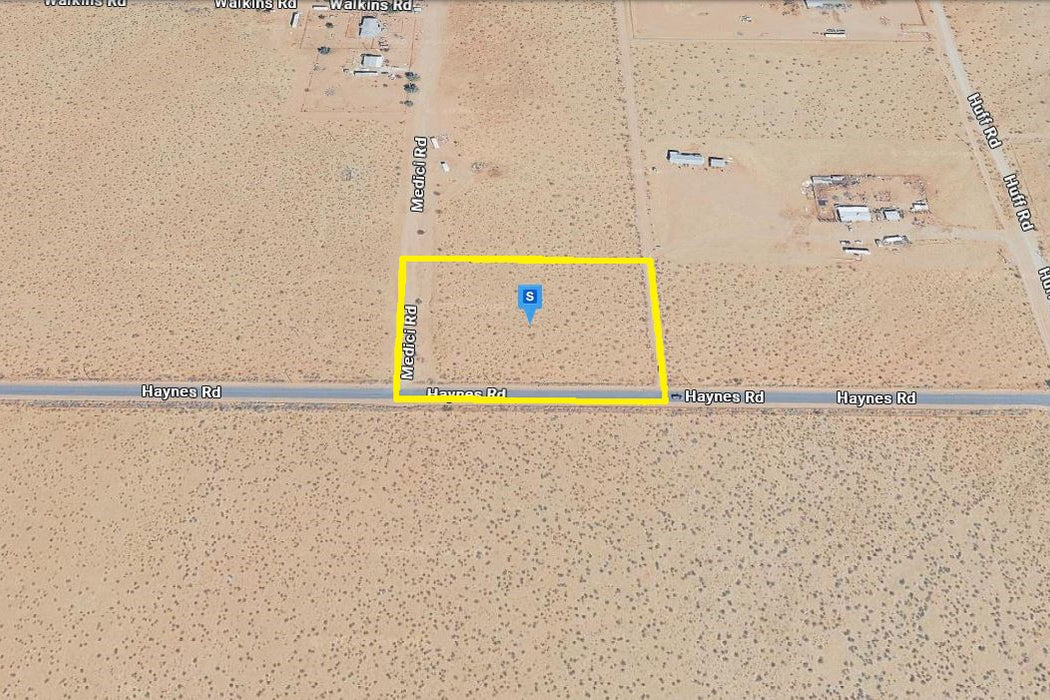 3.23 Acres Lucerne Valley, San Bernardino County, CA (Power & Paved Road)