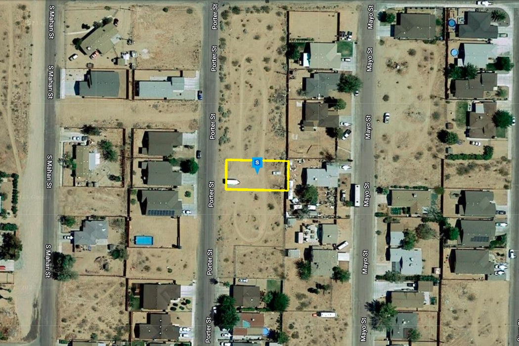 0.14 Acre Ridgecrest, Kern County, CA (Power, Water, & Paved Road)