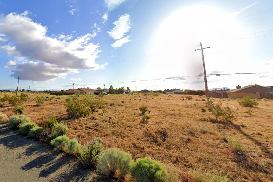 0.22 Acre California City, Kern County, CA (Power, Water, & Paved Road)