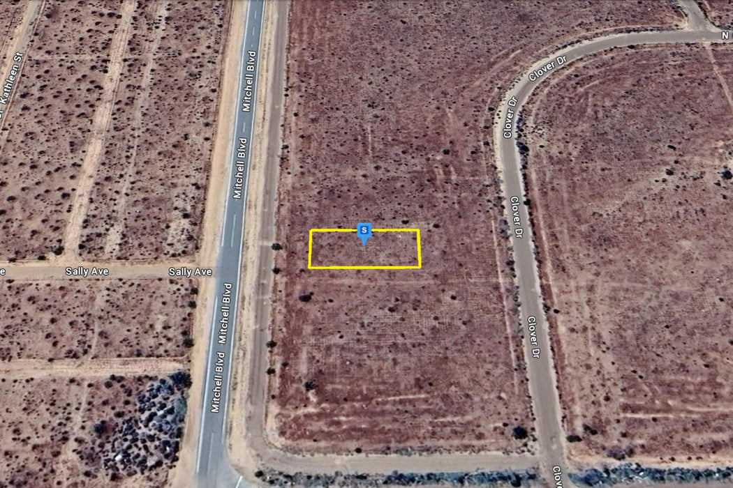 0.22 Acre California City, Kern County, CA (Water & Paved Road)