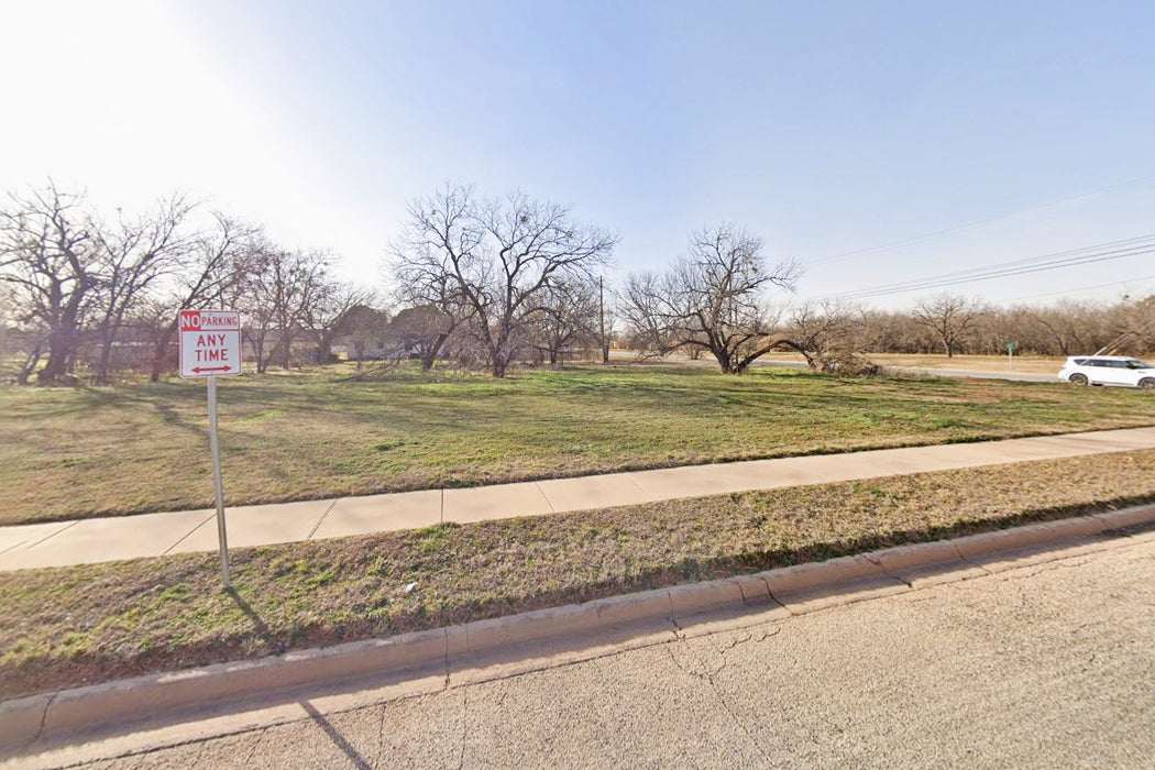 0.13 Acre Abilene, Taylor County, TX (Power, Water, & Paved Road)