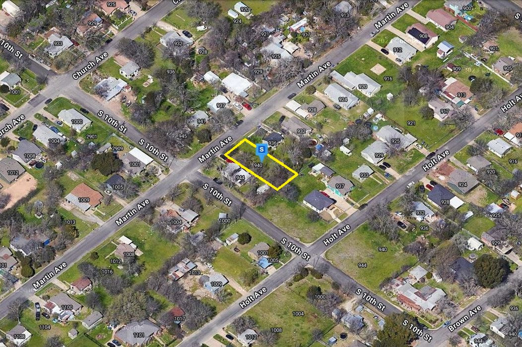 0.14 Acre Waco, McLennan County, TX (Power, Water, & Paved Road)