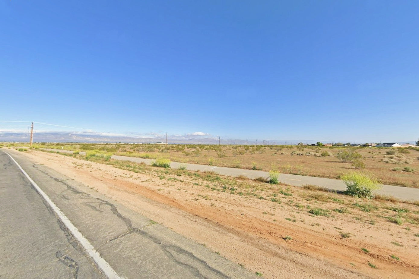 0.23 Acre California City, Kern County, CA (Commercial Lot, Power, Water, & Paved Road)