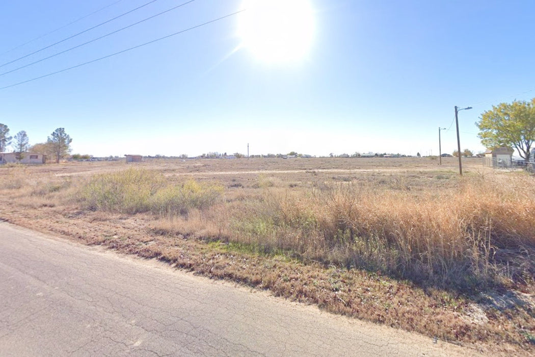 0.31 Acre Roswell, Chaves County, NM (Power, Water, & Paved Road)