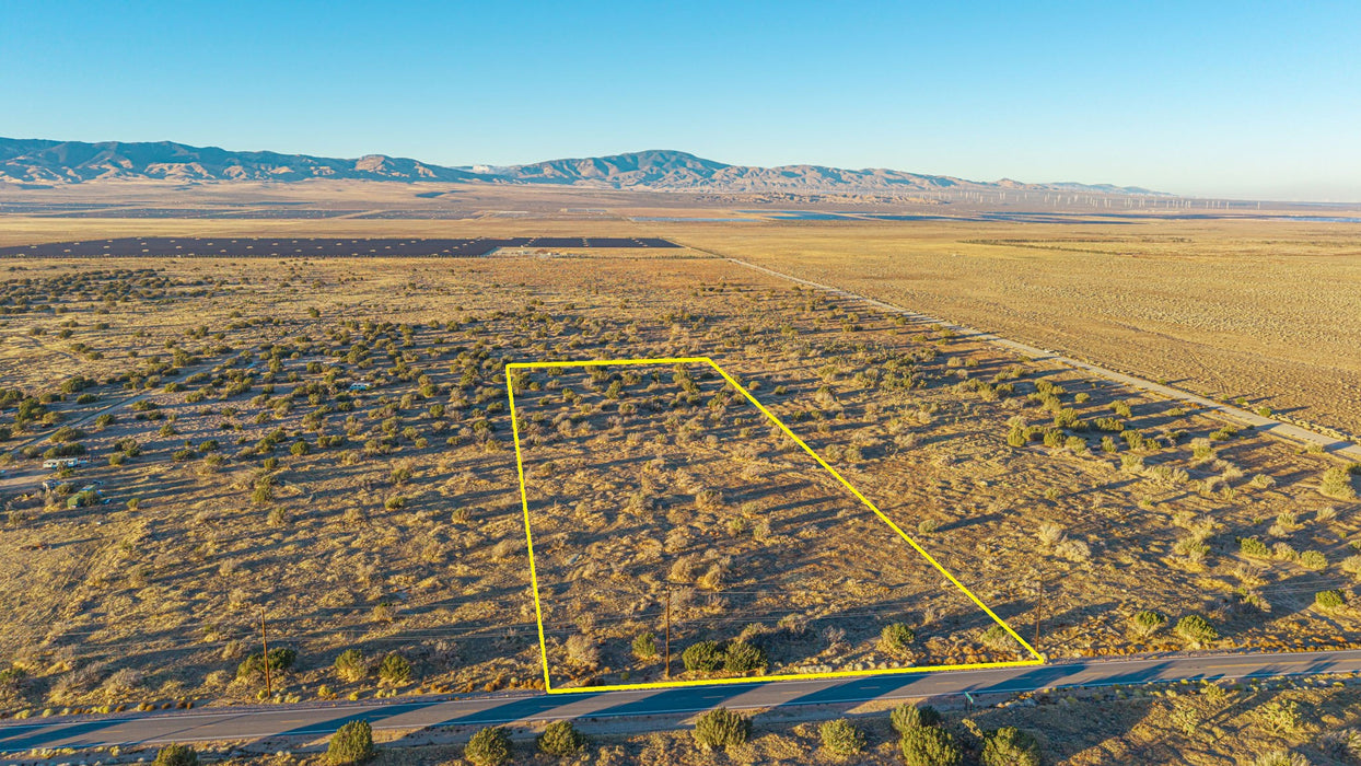 9.77 Acres Lancaster, Los Angeles County, CA (Power)