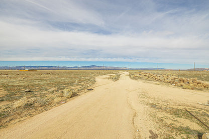 2.39 Acres Lancaster, Los Angeles County, CA (Power & Paved Road)