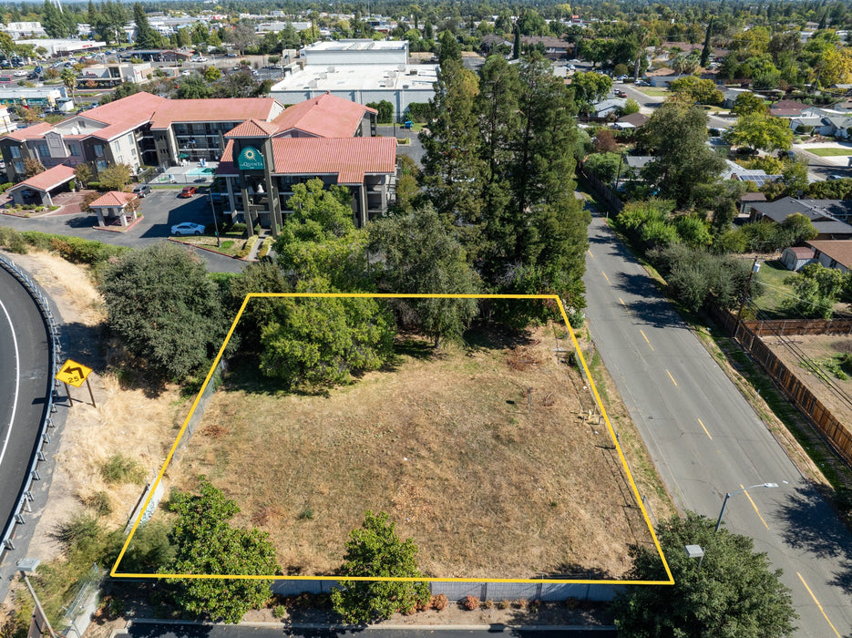 0.26 Acre Sacramento, Sacramento County, CA (Commercial Lot, Power, Water, & Paved Road)