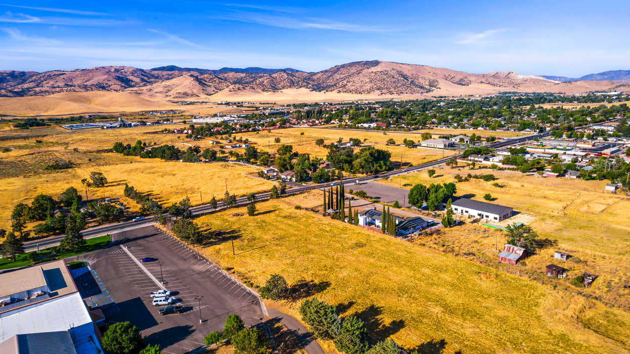 1.01 Acres Tehachapi, Kern County, CA (Power & Paved Road)