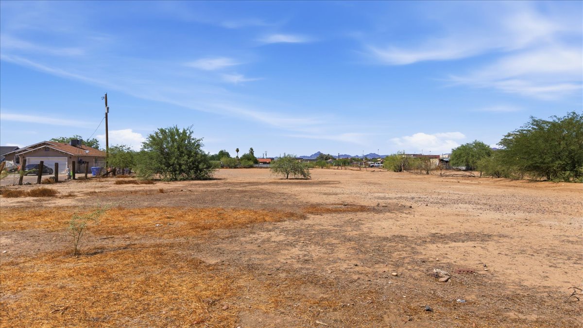 1.45 Acres Phoenix, Maricopa County, AZ (Power, Water, and Paved Road)