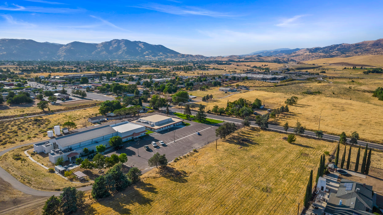 1.01 Acres Tehachapi, Kern County, CA (Power & Paved Road)