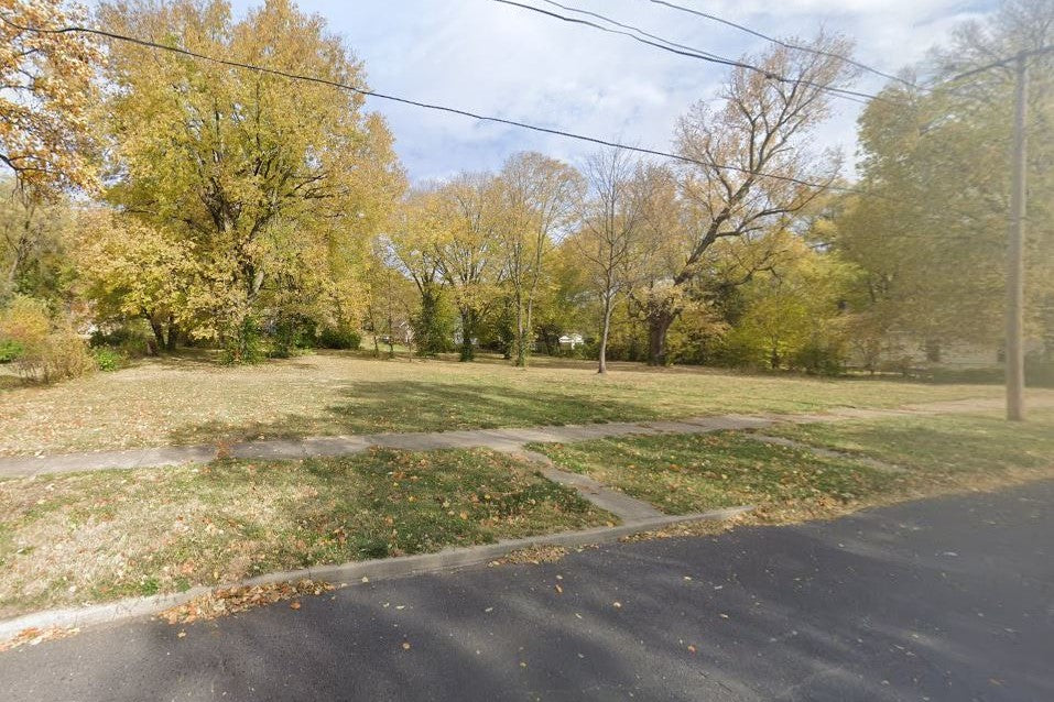 0.09 Acre Peoria, Peoria County, IL (Power, Water, & Paved Road)