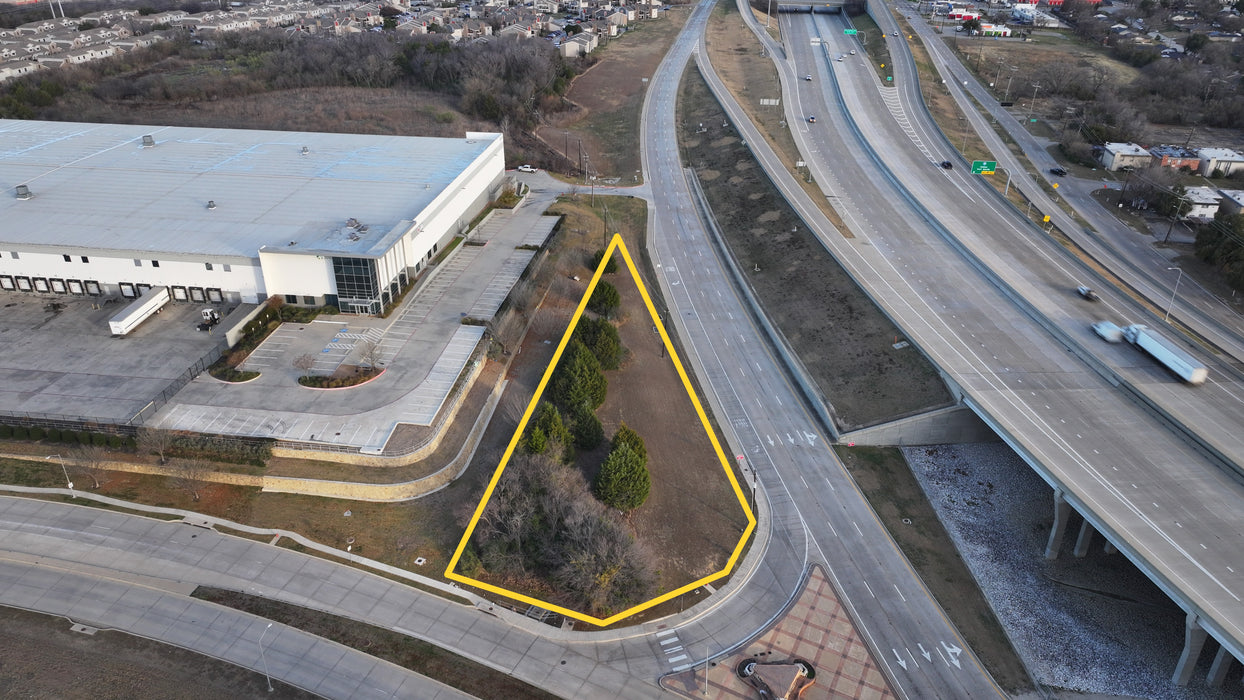 0.84 Acre Grand Prairie, Dallas County, TX (Commercial Lot, Power, Water, & Paved Road)