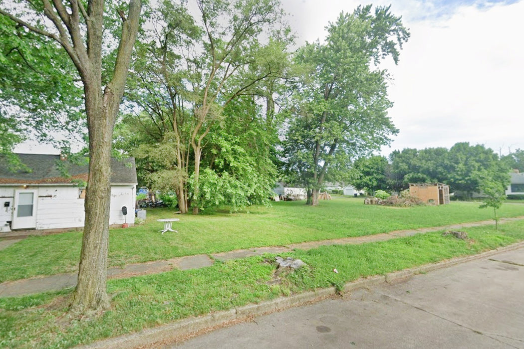 0.14 Acre South Bend, St. Joseph County, IN (Power, Water, & Paved Road)