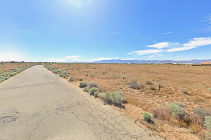 0.17 Acre California City, Kern County, CA (Power, Water, & Paved Road)