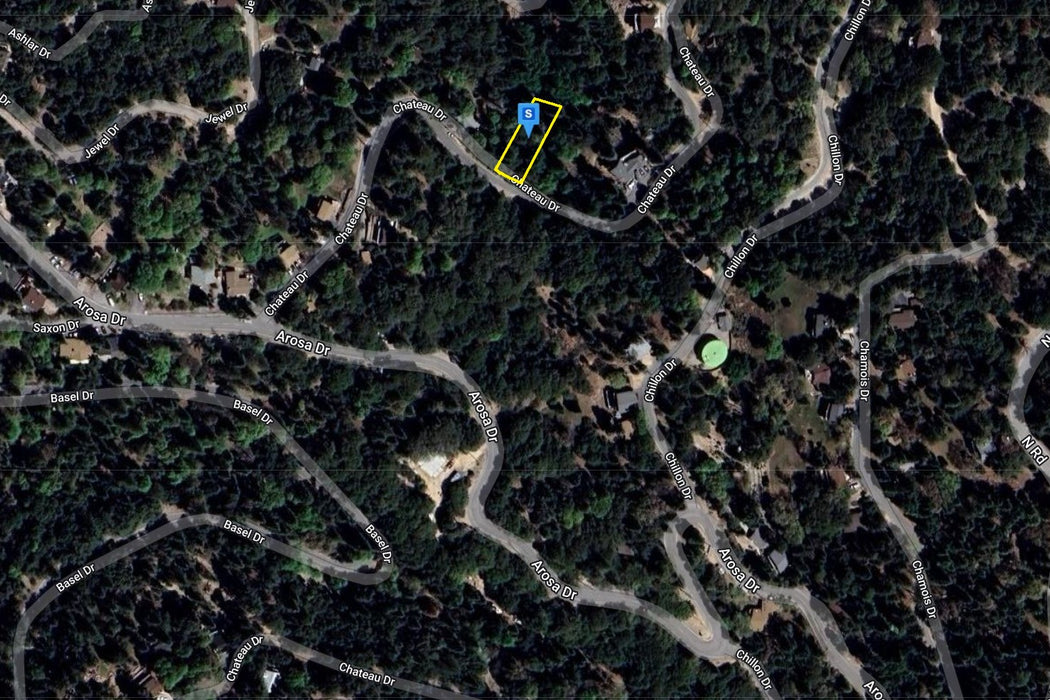 0.18 Acre Crestline, San Bernardino County, CA (Power, Water, & Paved Road)