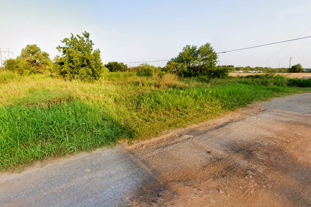 0.15 Acre Wichita Falls, Wichita County, TX (Power, Water, & Paved Road)