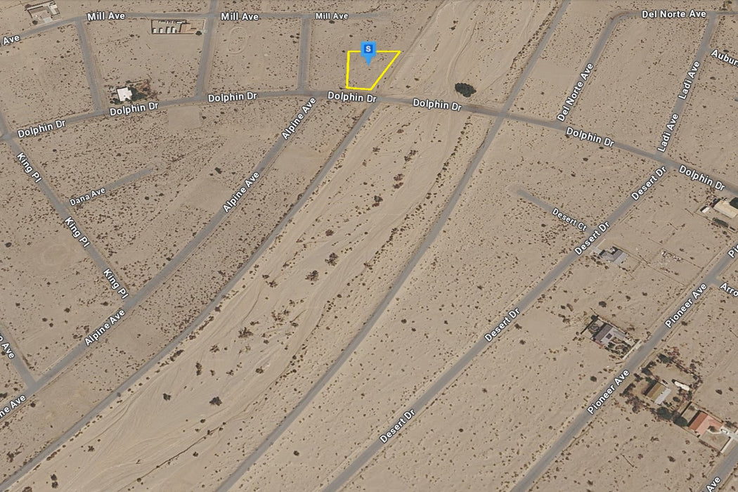 0.53 Acre Salton City, Imperial County, CA (Water & Paved Road)