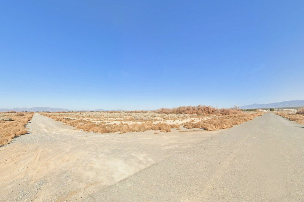 0.2810 Acre Pahrump, Nye County, NV (Paved Road)