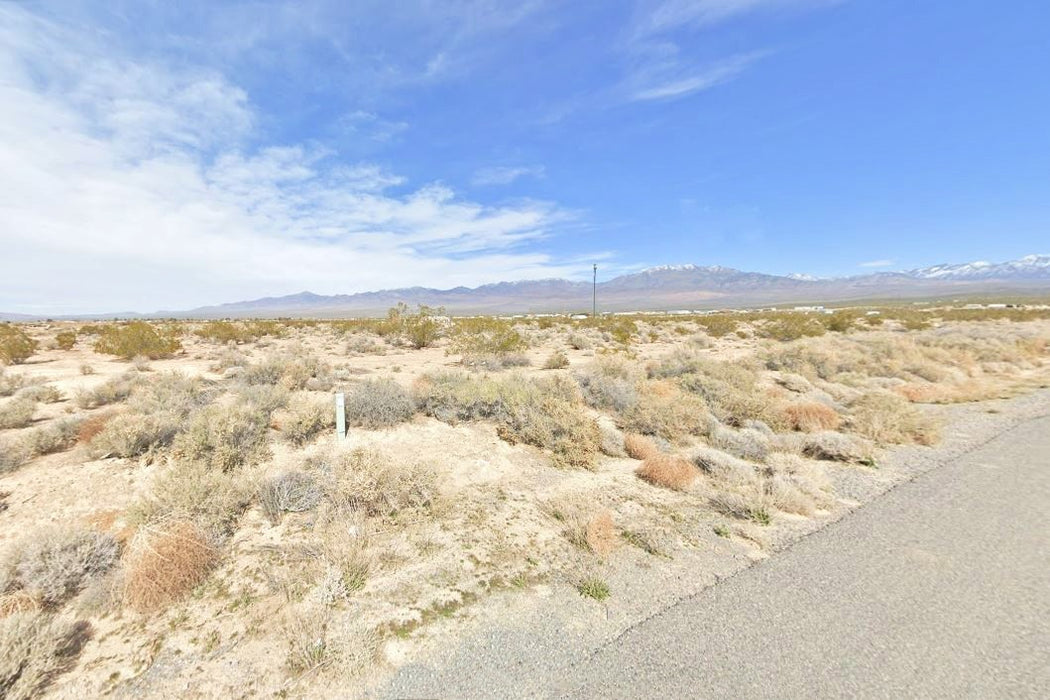 0.46 Acre Pahrump, Nye County, NV (Power & Paved Road)