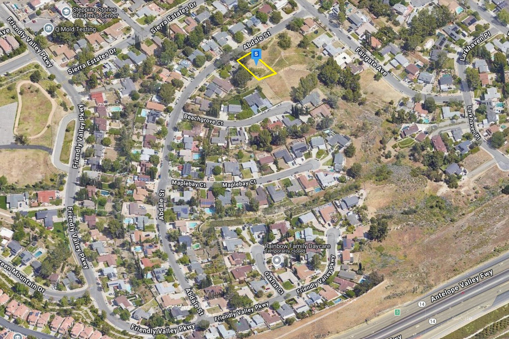 0.22 Acre Santa Clarita, Los Angeles County, CA (Power, Water, & Paved Road)