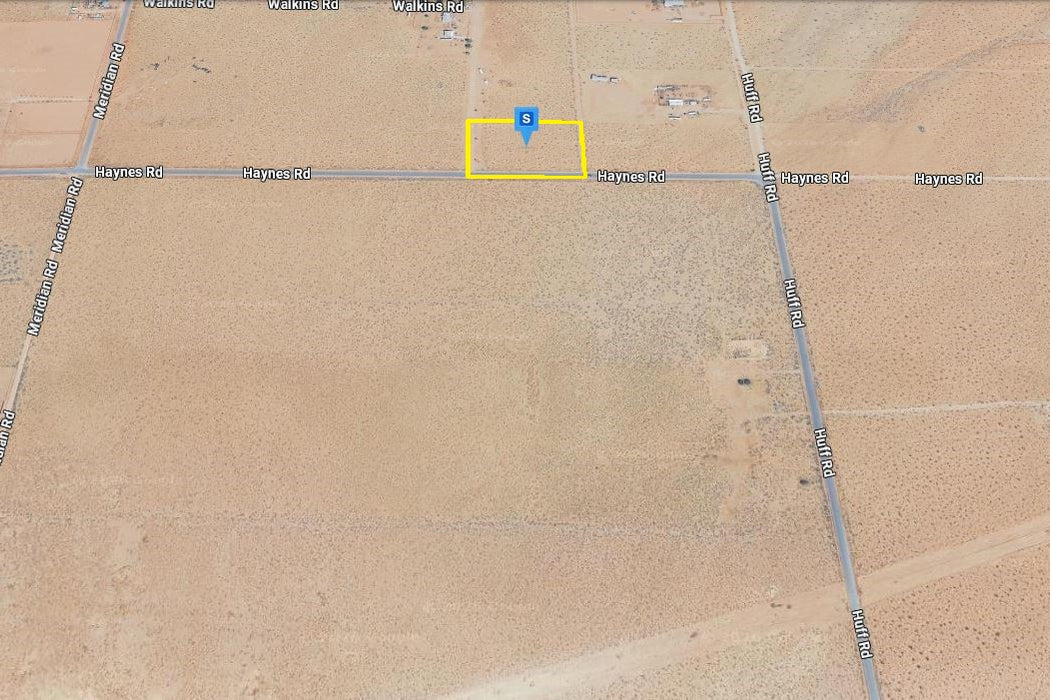 3.23 Acres Lucerne Valley, San Bernardino County, CA (Power & Paved Road)