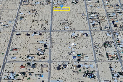 0.69 Acre Twentynine Palms, San Bernardino County, CA (Power, Water, & Paved Road)