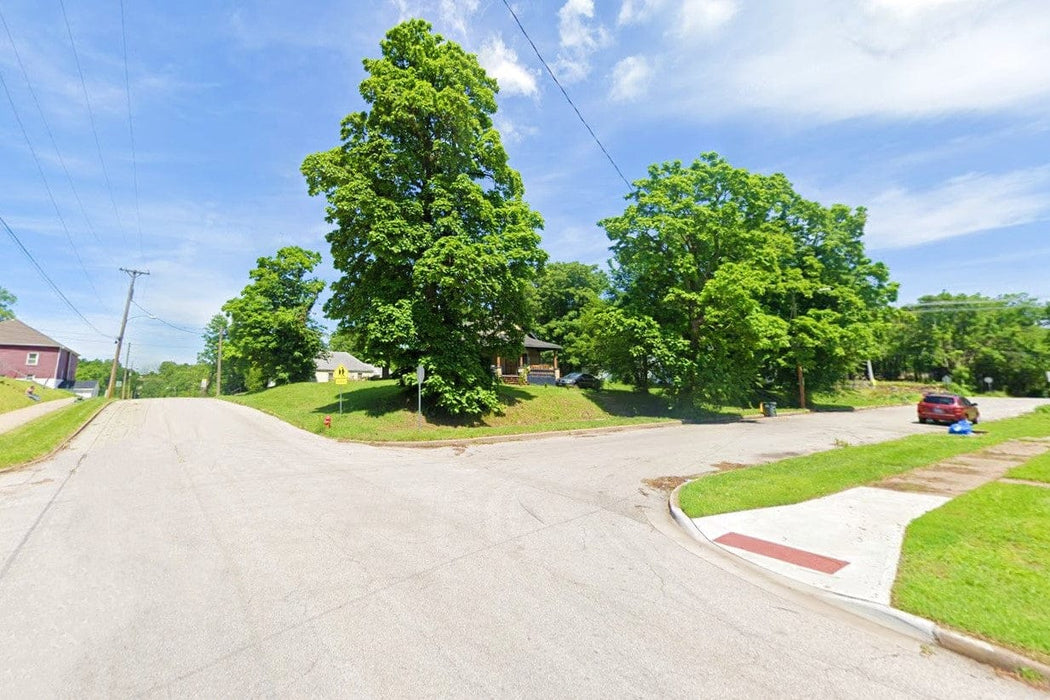 0.13 Acre Kansas City, Wyandotte County, KS (Power, Water, & Paved Road)