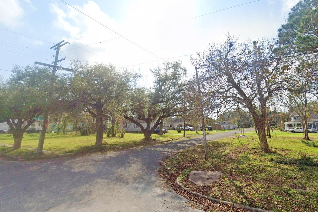 0.22 Acre Port Arthur, Jefferson County, TX (Power, Water, & Paved Road)