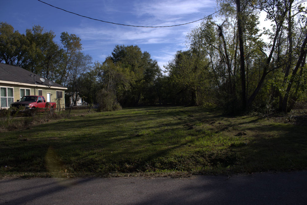 0.16 Acre Orange, Orange County, TX (Power, Water, & Paved Road)