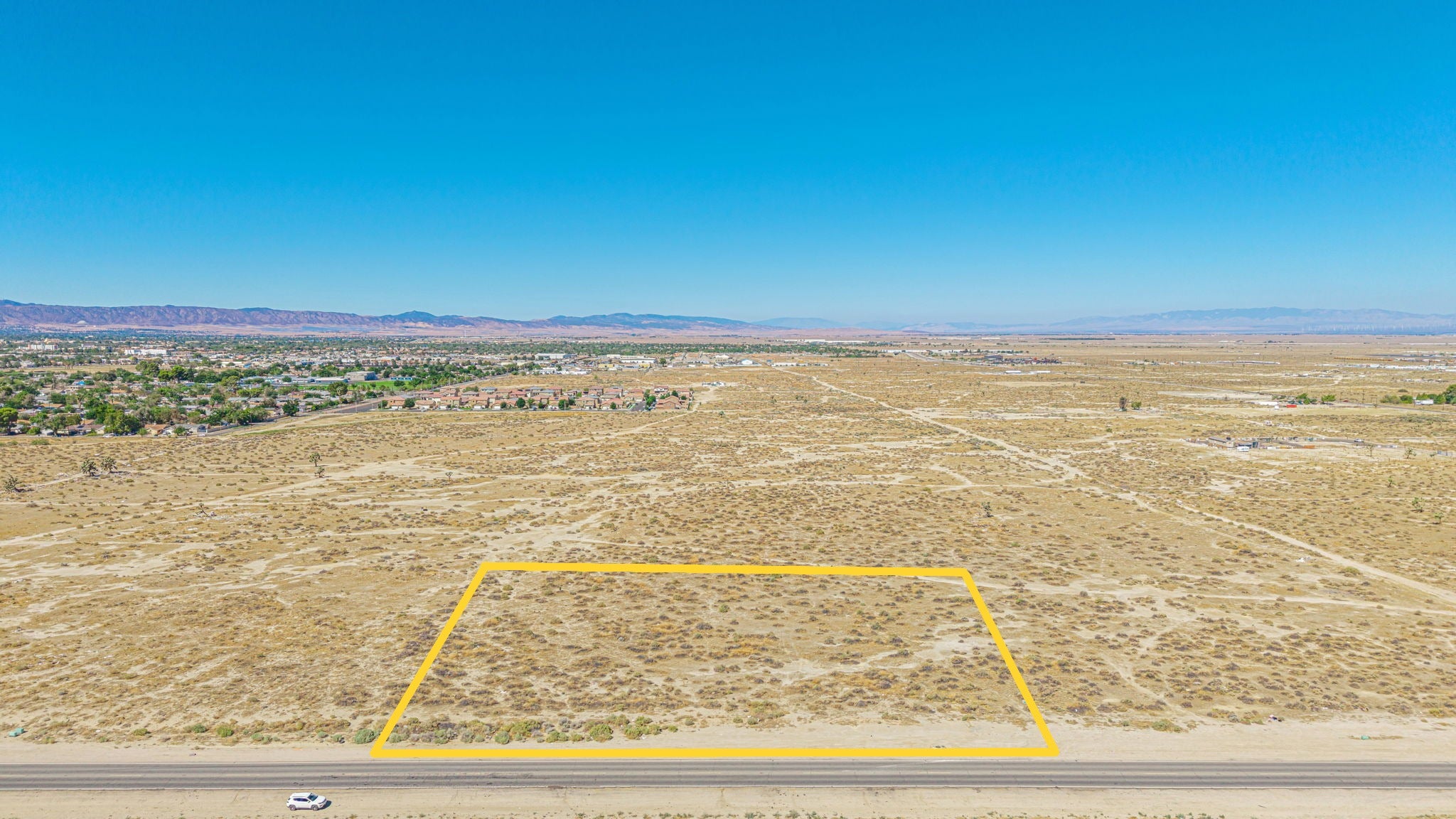 2.03 Acres Lancaster, Los Angeles County, CA (Paved Road)