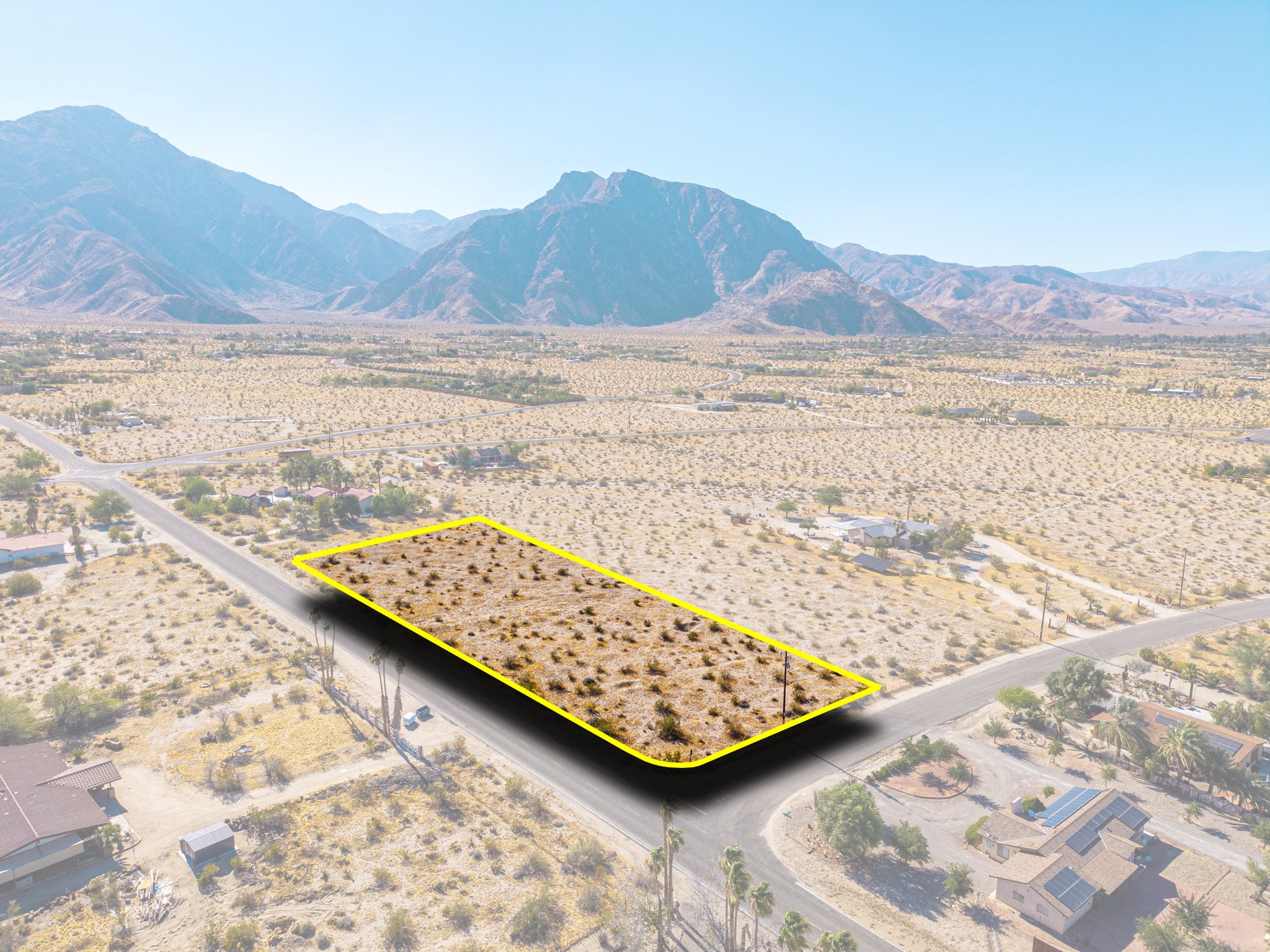 1.47 Acres Borrego Springs, San Diego County, CA (Power, Water, & Paved Road)