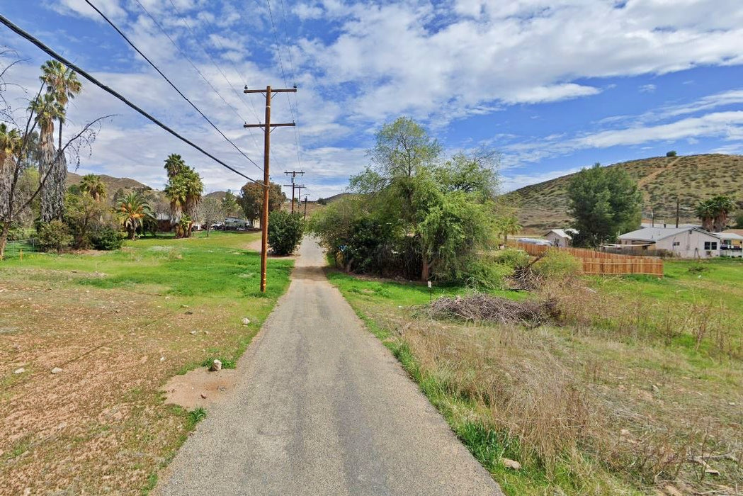 0.11 Acre Menifee, Riverside County, CA (Power, Water, & Paved Road)