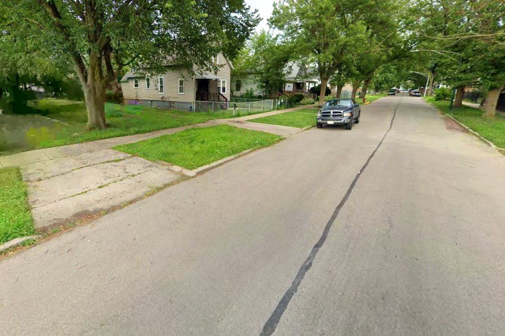 0.11 Acre Chicago, Cook County, IL (Power, Water, & Paved Road)