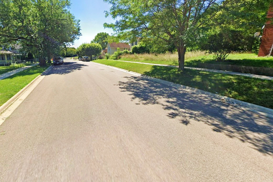 0.24 Acre Rockford, Winnebago County, IL (Power, Water, & Paved Road)