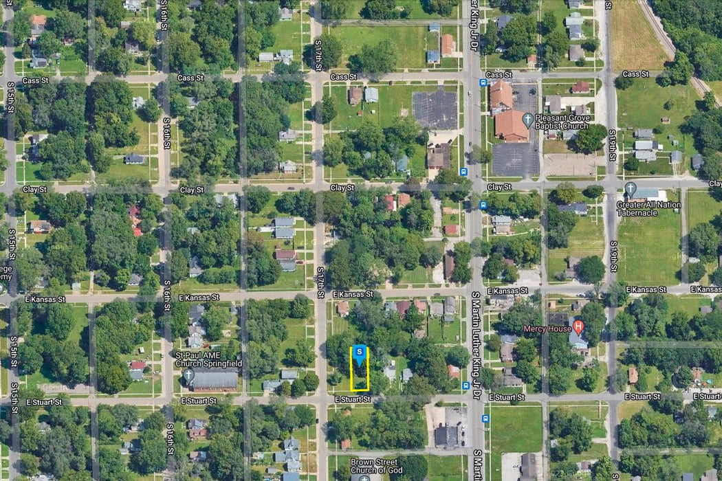 0.16 Acre Springfield, Sangamon County, IL (Power, Water, & Paved Road)