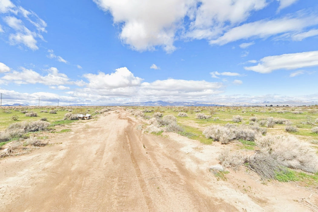 0.23 Acre California City, Kern County, CA (Power & Water)
