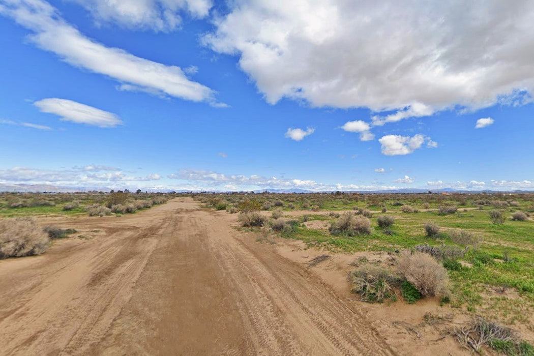 0.24 Acre California City, Kern County, CA (Water)