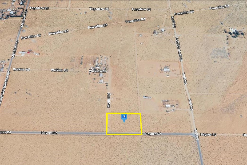 3.23 Acres Lucerne Valley, San Bernardino County, CA (Power & Paved Road)
