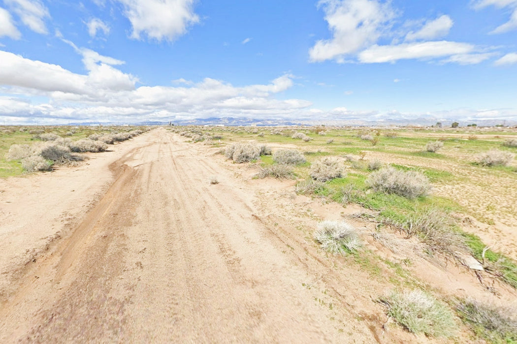 0.22 Acre California City, Kern County, CA (Water)